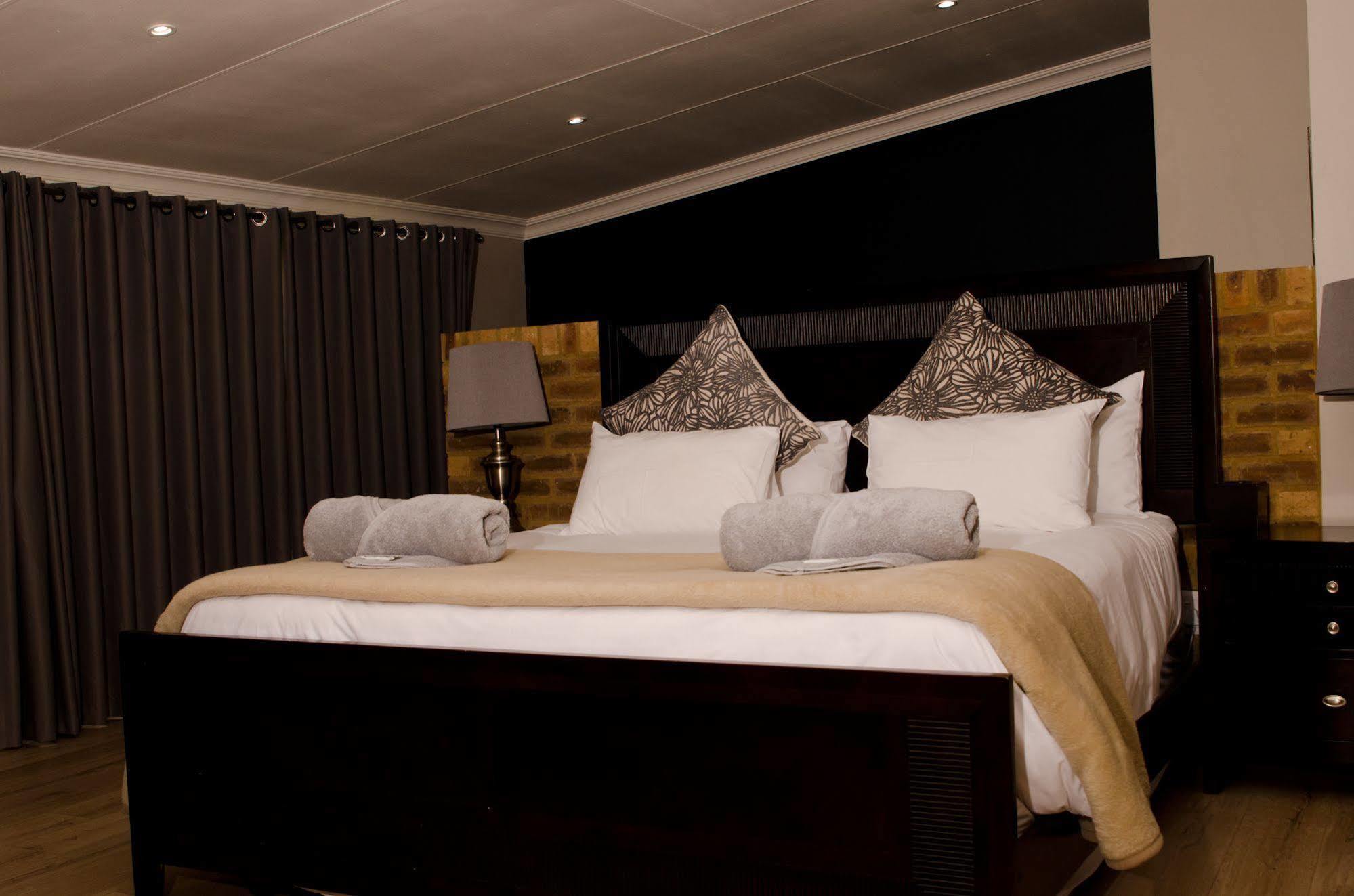 Hotel @ Secunda Ngoại thất bức ảnh